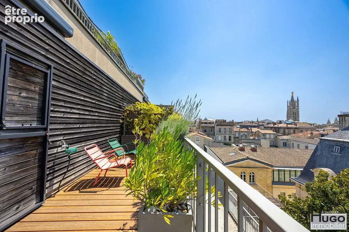 EN EXCLUSIVITÉ ! BORDEAUX HYPER-CENTRE : L'Exception au Coeur du Carré de Cheverus - T4 de Standing avec Terrasse XXL Plein Oues - photo 14