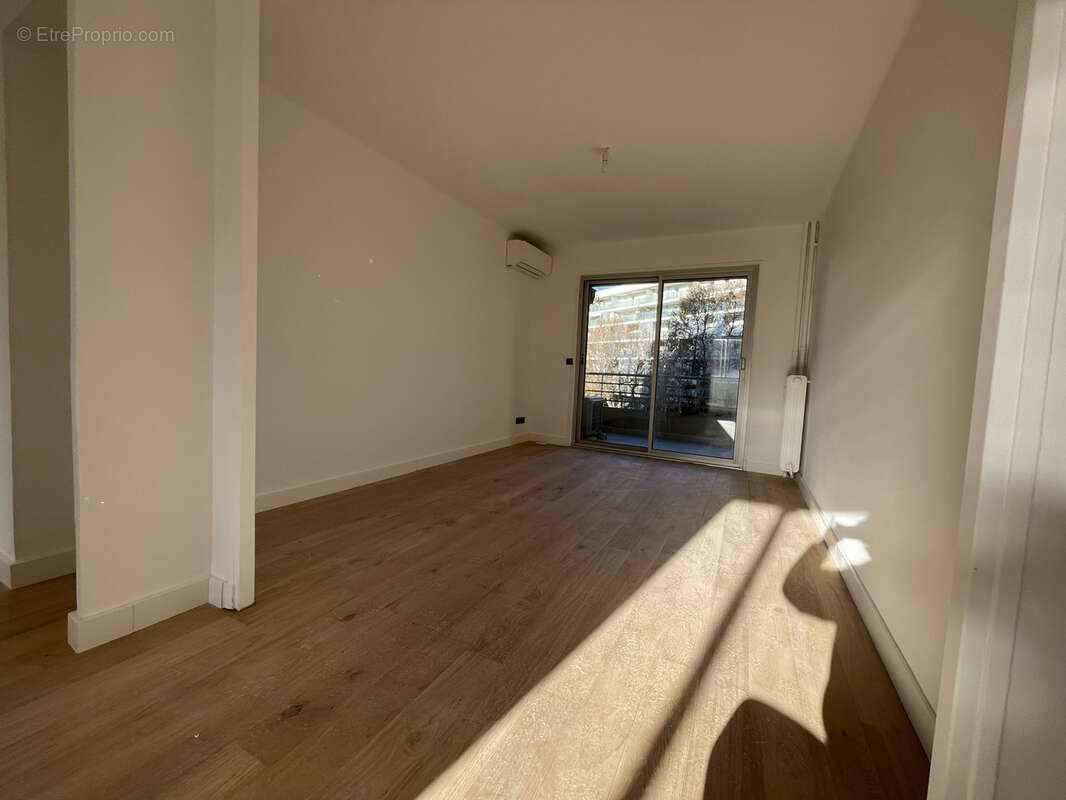 Appartement à MARSEILLE-7E