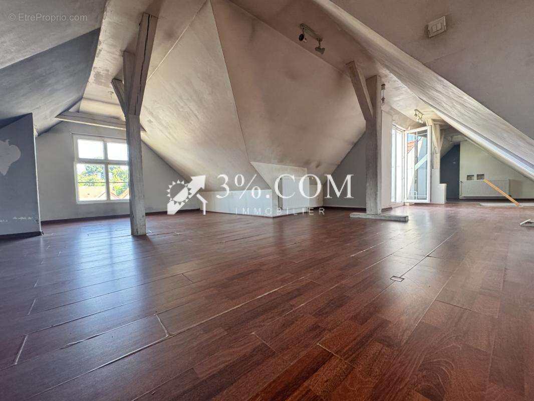 3%COM Grand triplex F5 de  156m2 au sol avec 4 chambres - photo 5
