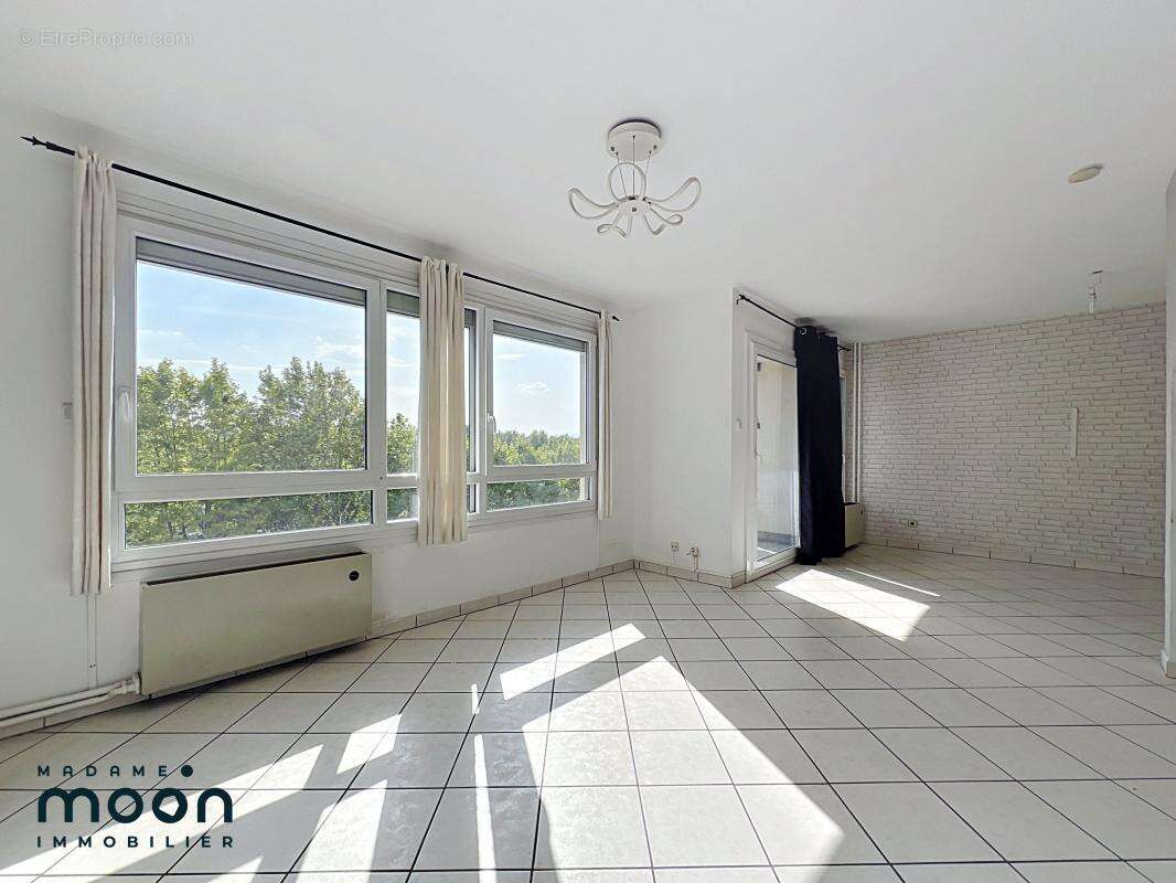 Exclusivité Oullins Pierre Bénite Montmein appartement - Cave - Balcon T4 77m² - photo 8