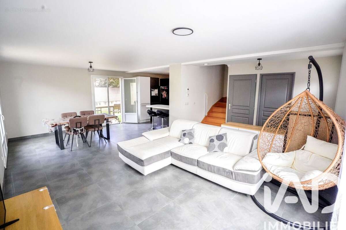 Photo 2 - Maison à AMBERIEU-EN-BUGEY