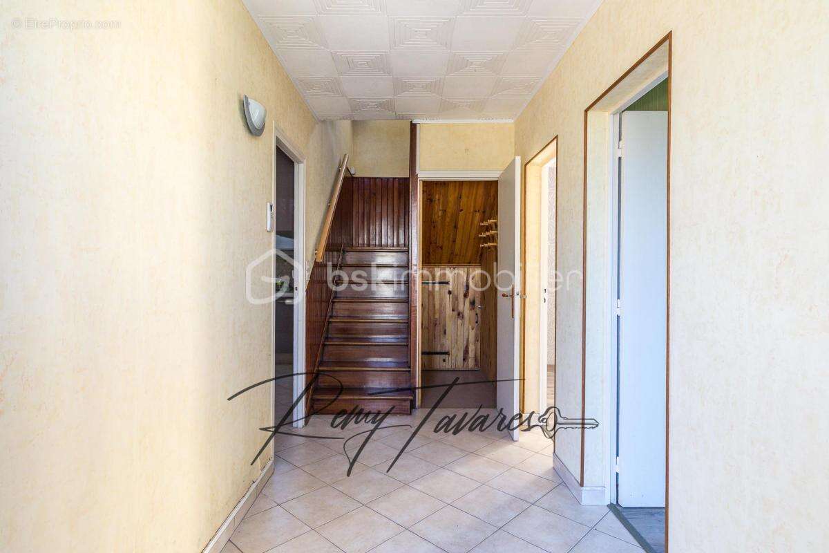 DARVAULT — Maison familiale de 95 m² avec jardin, garage et 4 chambres - photo 3