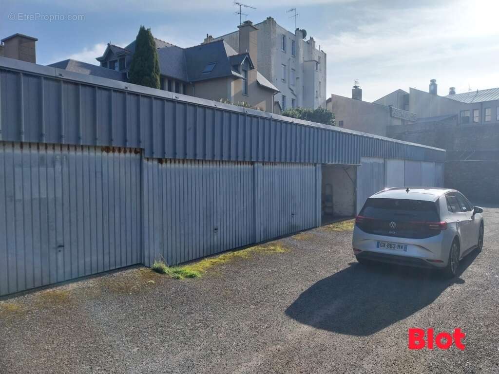 Parking à SAINT-MALO