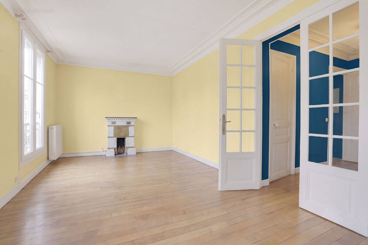 Appartement à PARIS-14E