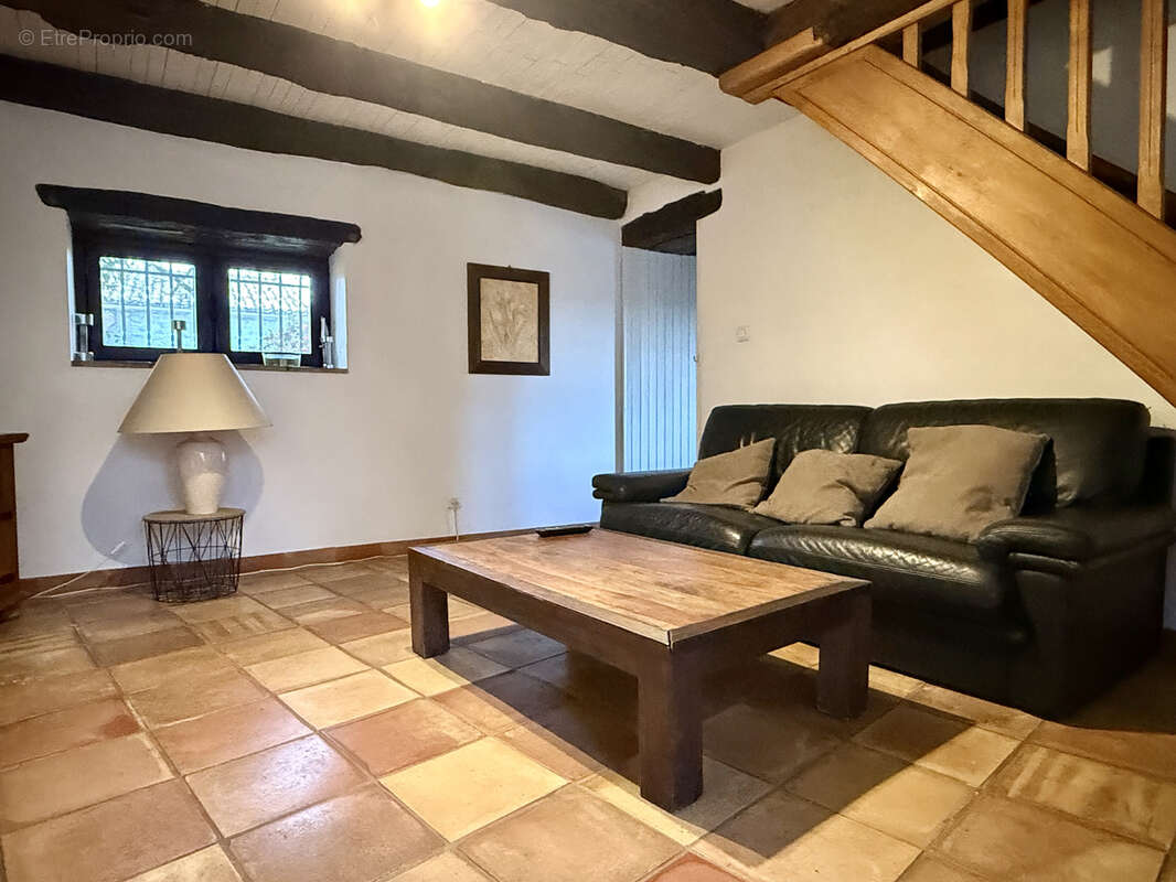 Maison à MONTAIGU-DE-QUERCY