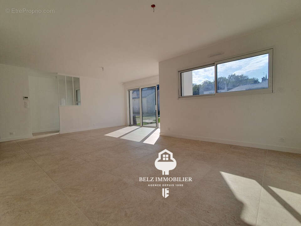 Maison à LOCOAL-MENDON