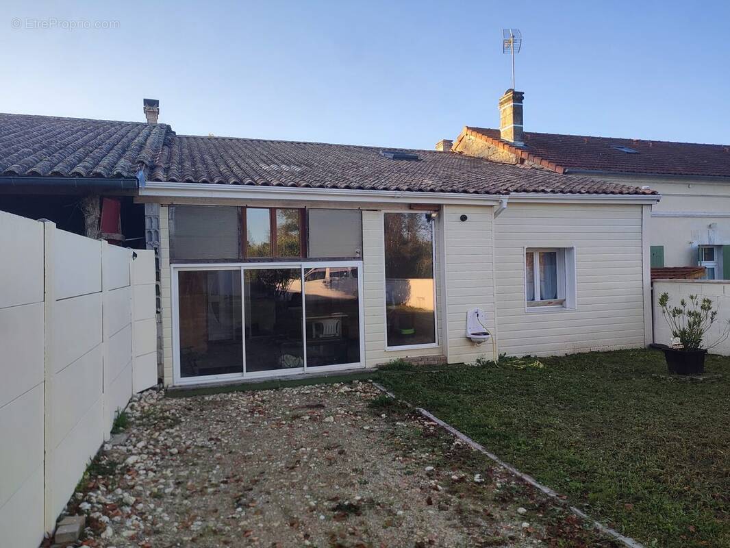 Maison à SAINT-MARTIN-D'ARY