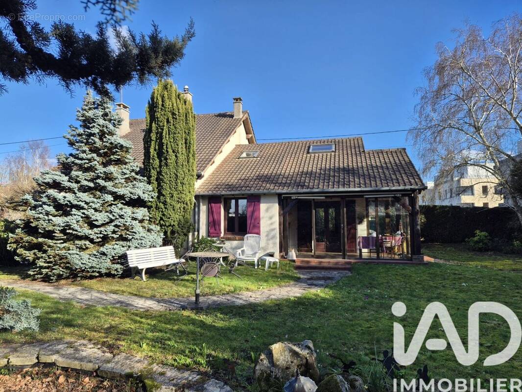 Photo 1 - Maison à CESSON