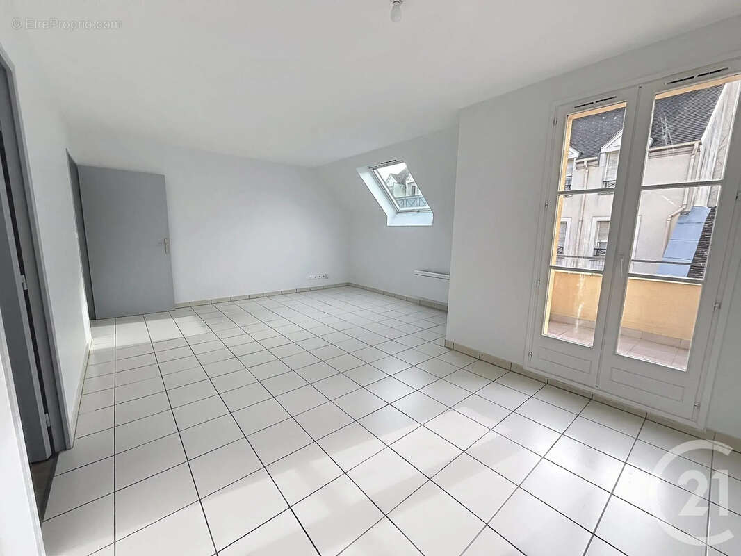 Appartement à BRIE-COMTE-ROBERT