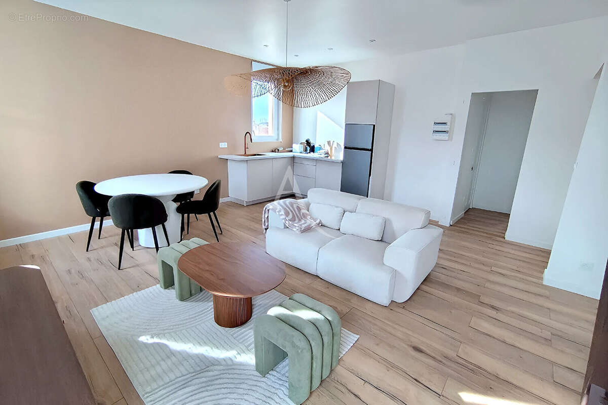 Les Sables d'Olonne-Quartier des Présidents T3 entièrement rénové avec balcon sud - photo 2
