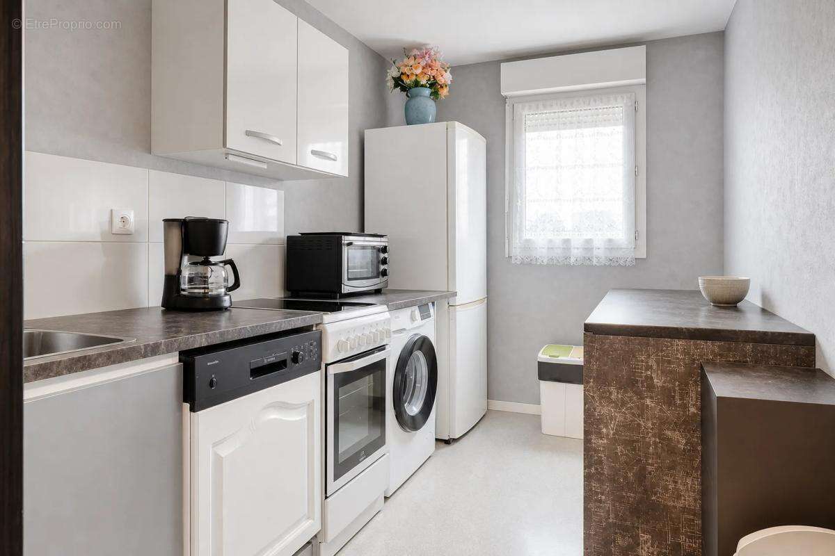 Appartement à VAL-DE-REUIL