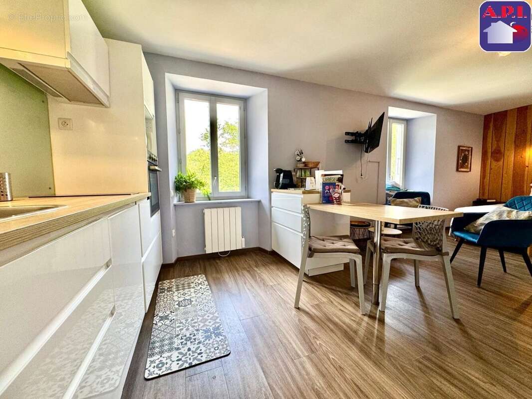 Appartement à USSAT