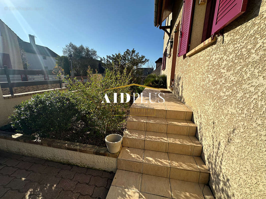 Maison à SAINT-PRIX