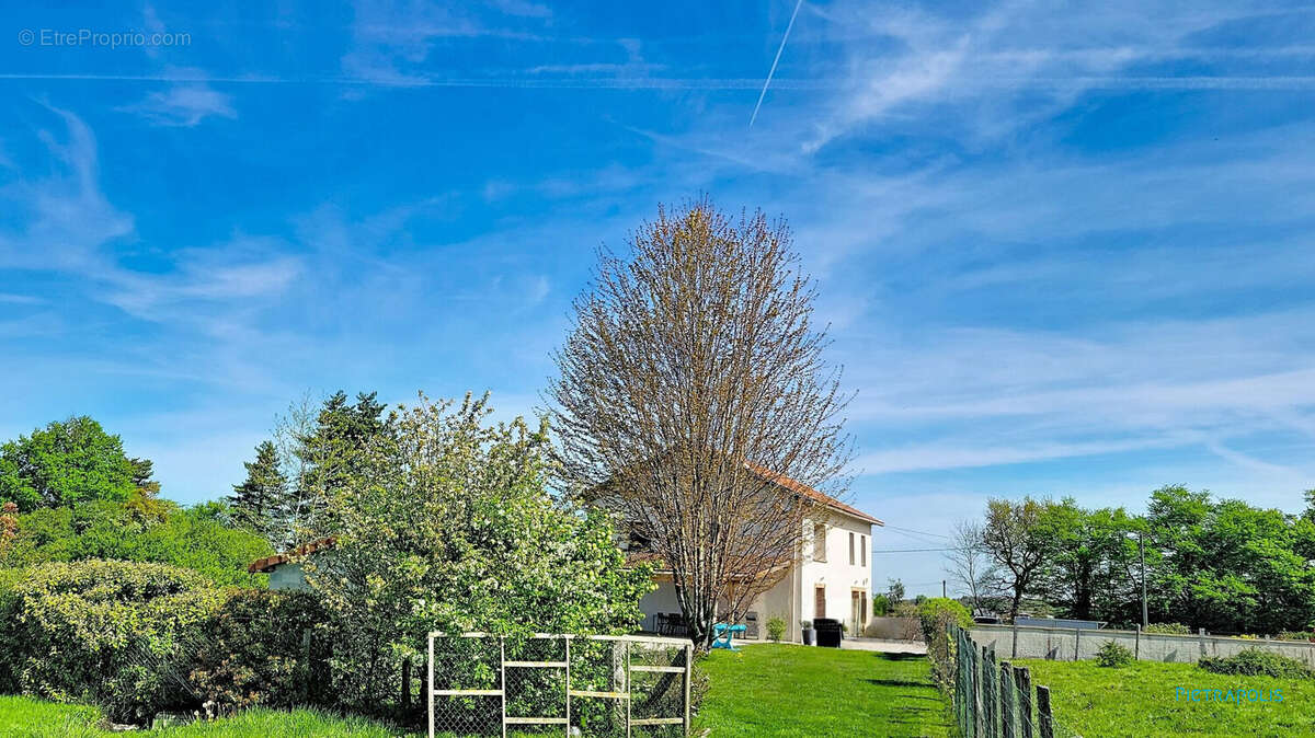 Maison 150 m² à Saint-Julien-De-L'herms  - photo 7