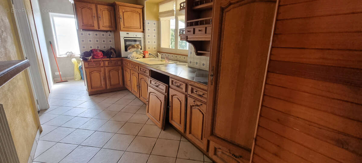 Maison à THORIGNY-SUR-OREUSE