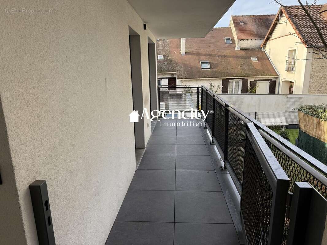 Appartement à BRIE-COMTE-ROBERT