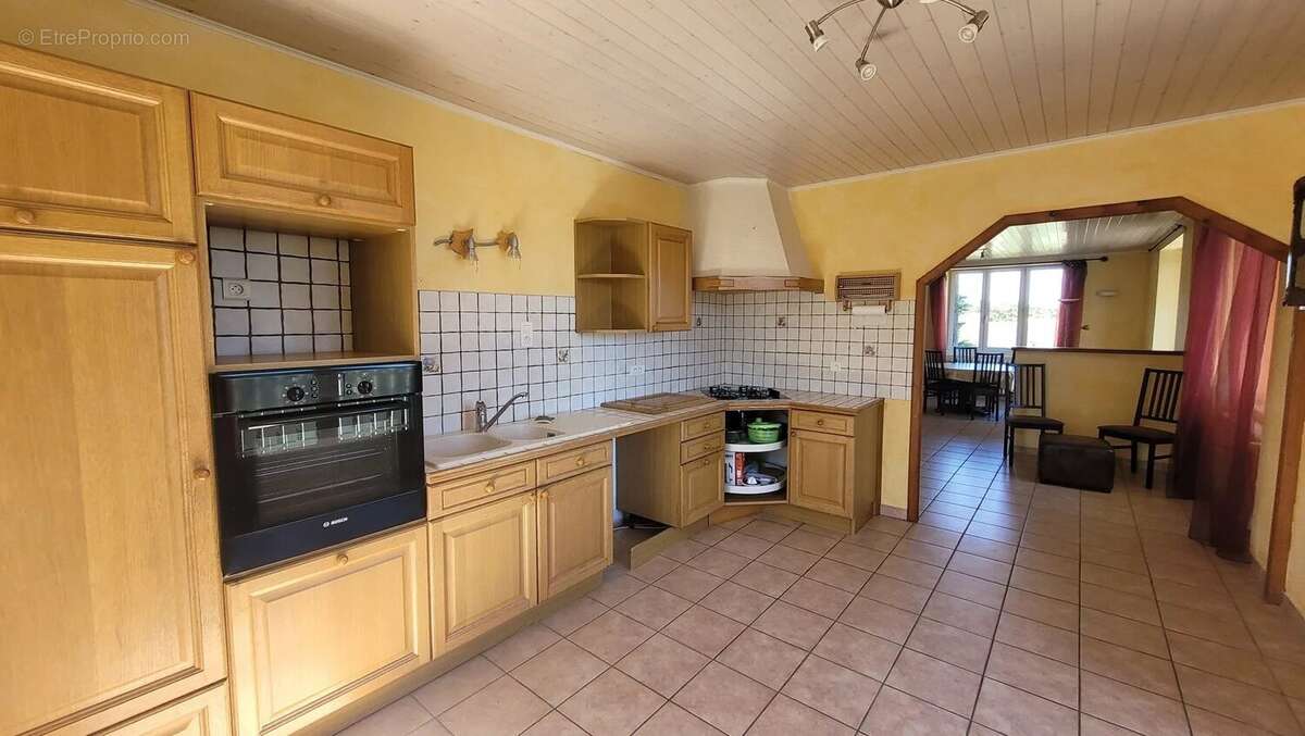 Appartement T3 avec balcon, garage et jardin privatif à Saint Agrève - photo 4