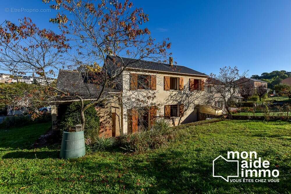 Maison à LE MONASTERE