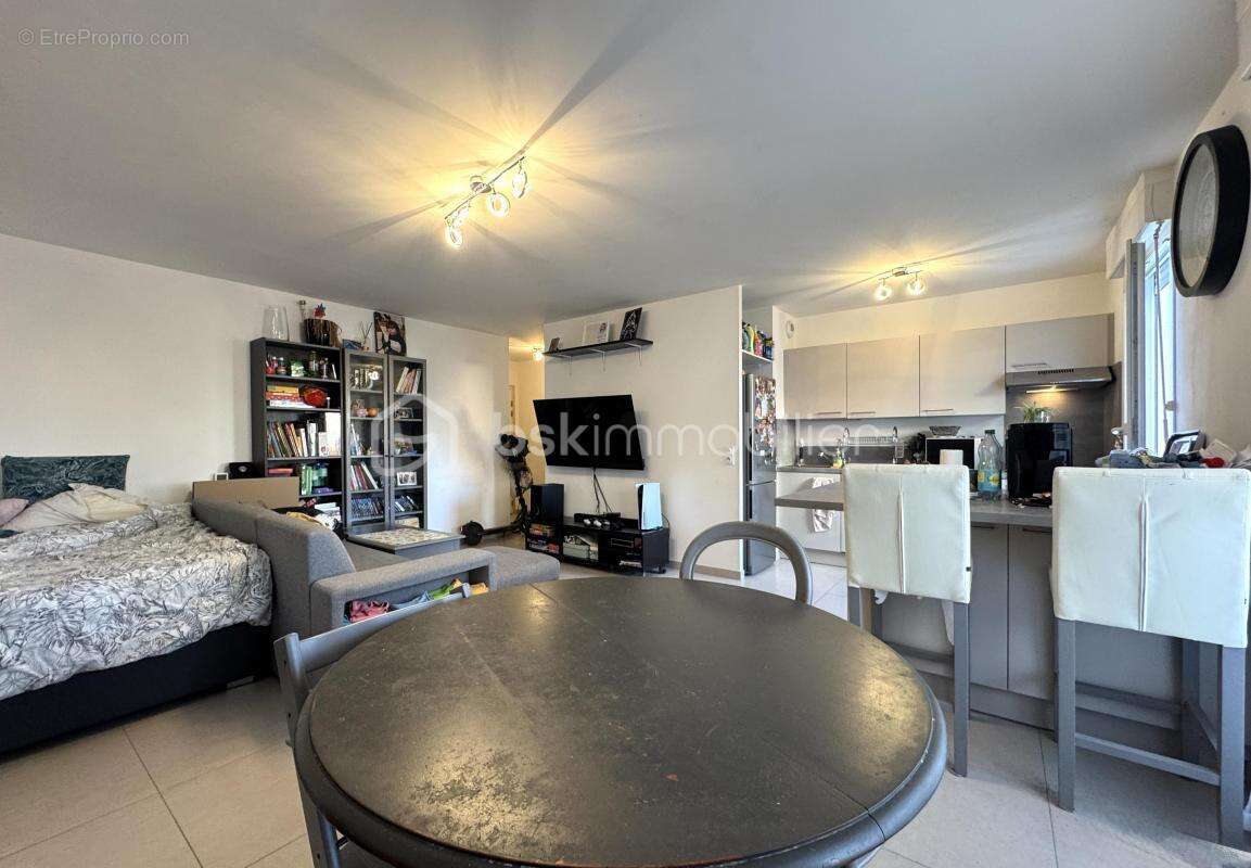 À Vendre – Bel appartement récent à Neuilly-sur-Marne, secteur Maison-Blanche - photo 5