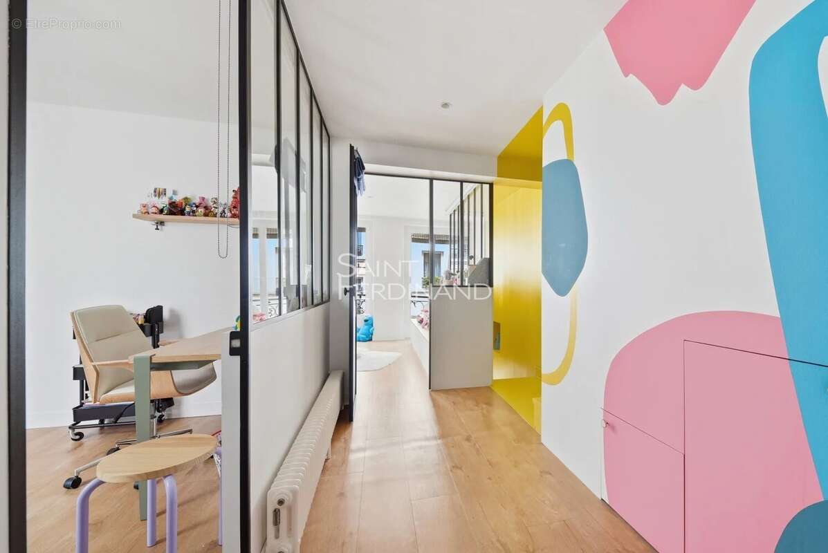 Exclusivité. Paris 18ème Abbesses.  Magnifique Triplex de 6 pièces  4 chambres. - photo 10