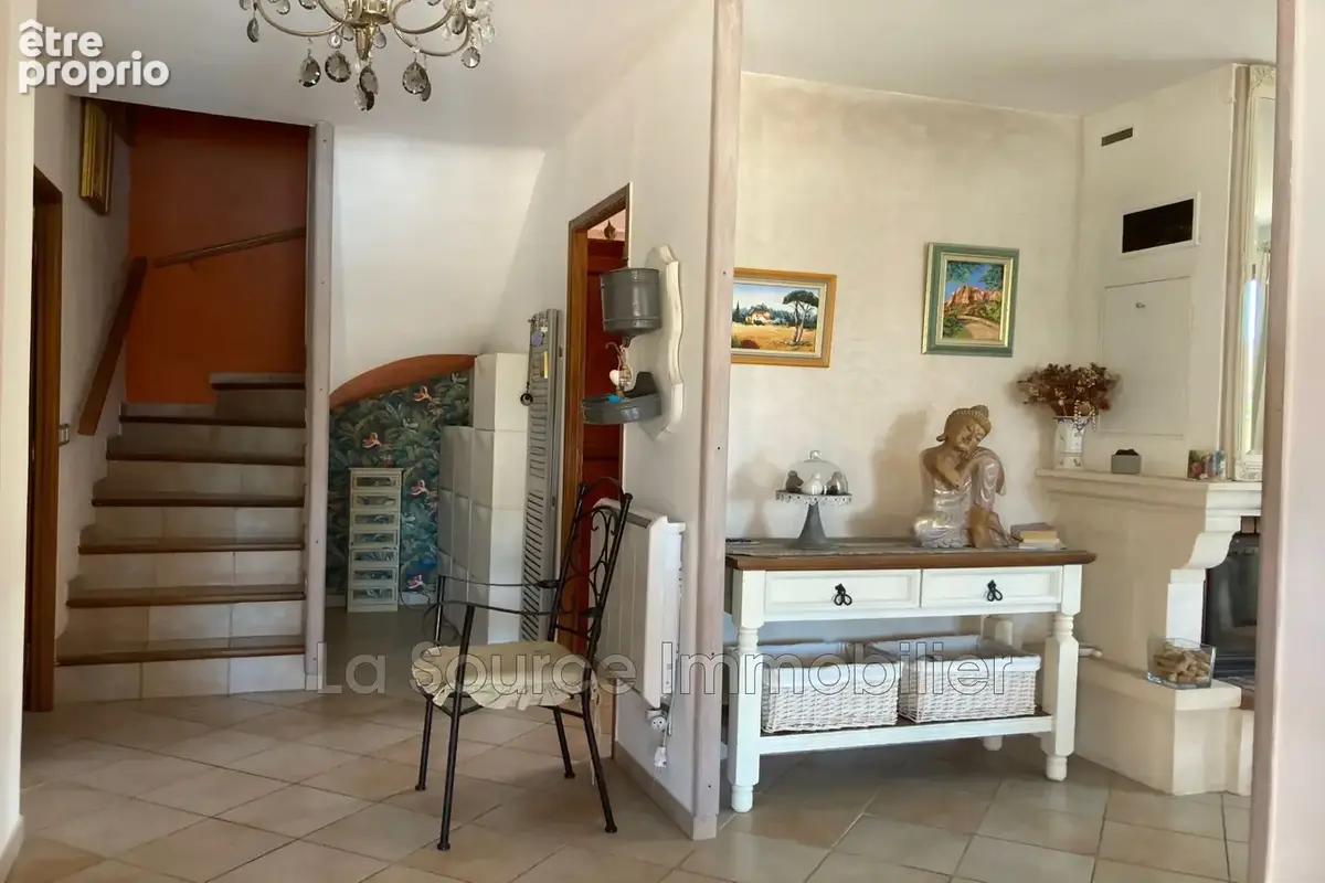 Maison 5 pièces 135 m² à vendre à Vidauban (83550) - photo 5
