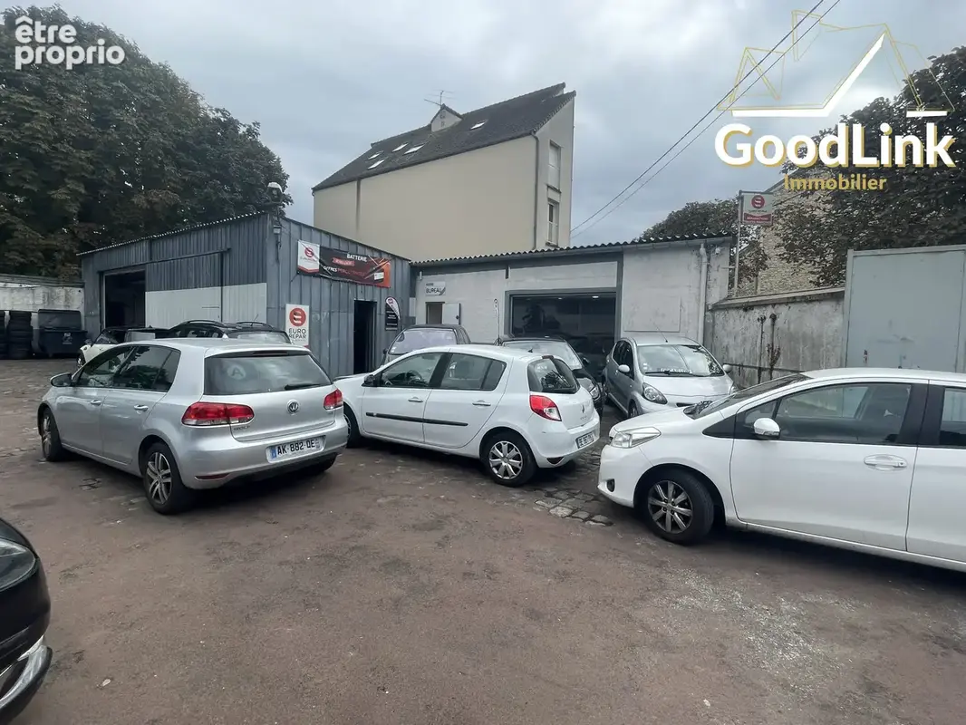 Commerce 500 m² à Melun  - photo 6