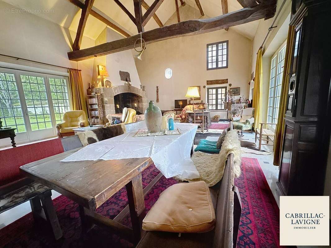 Appartement à VERNOU-LA-CELLE-SUR-SEINE