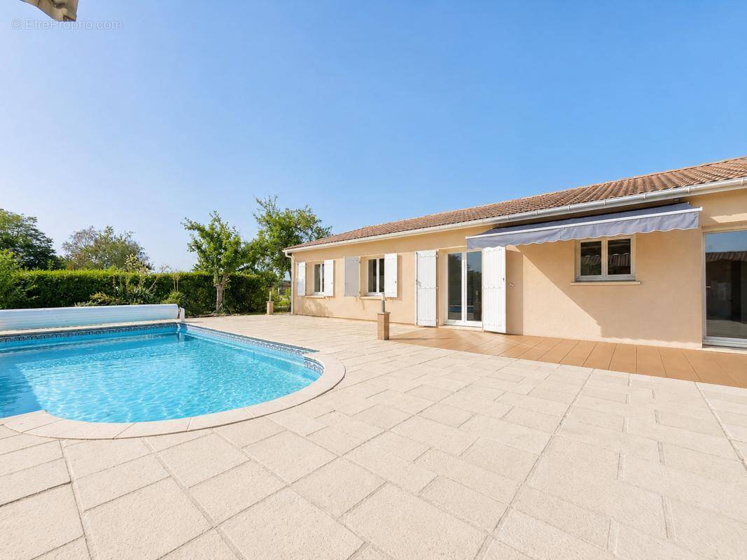 Maison 109 m² à Estillac  - photo 1