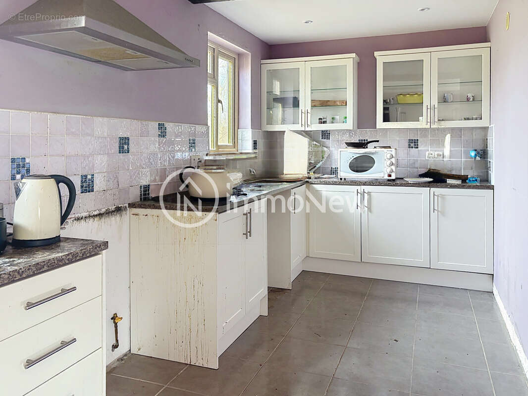 Belle maison a renover avec gite 370 m2 sur terrain de 1 hectare sans voisins - photo 5