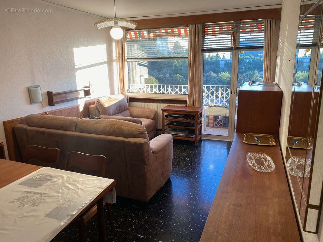 Appartement à MARSEILLE-9E