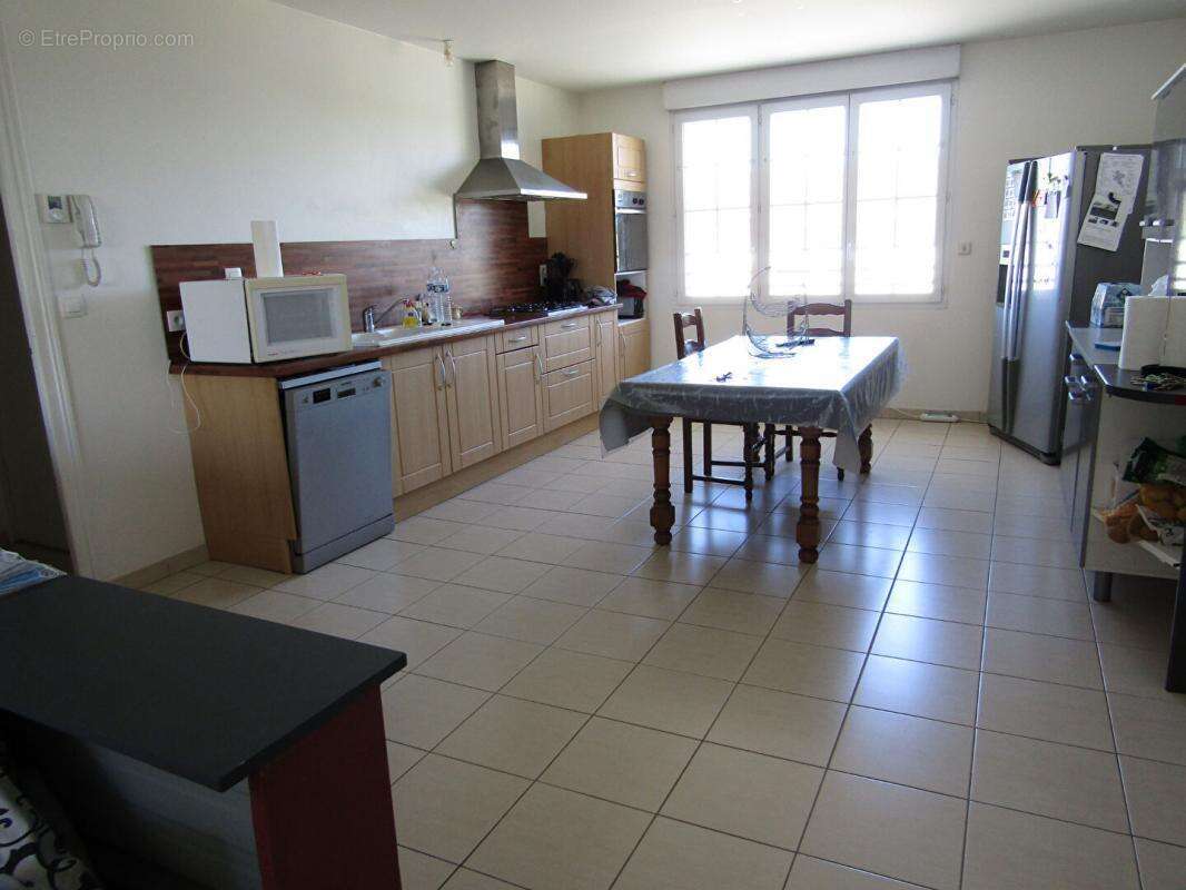 Appartement à SAINTES