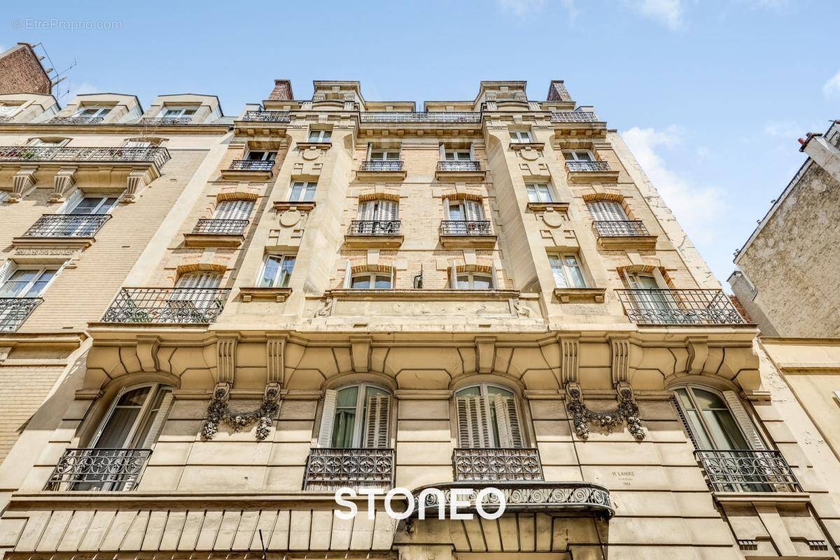 Appartement à PARIS-17E
