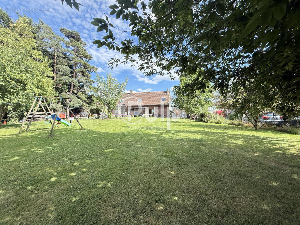 Maison à LA GORGUE