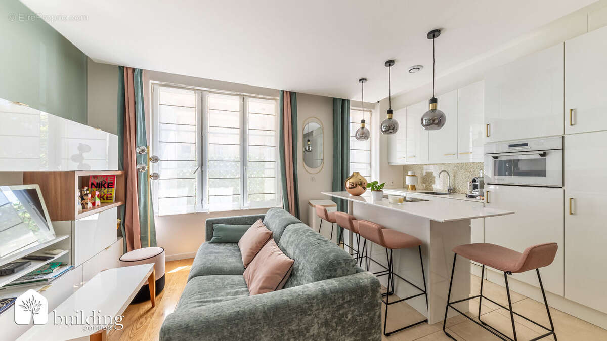 Appartement à PARIS-17E