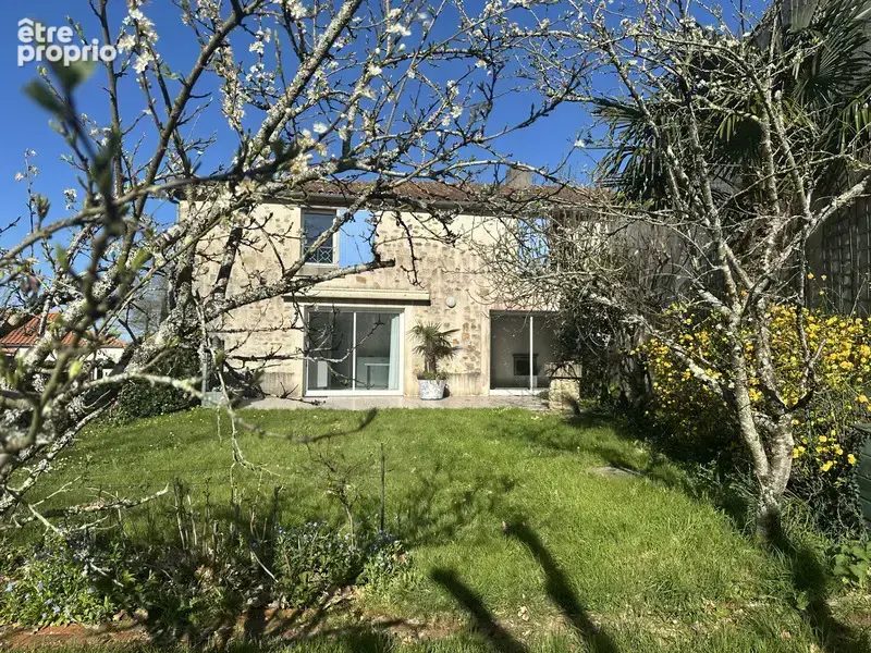 Maison à LES CLOUZEAUX