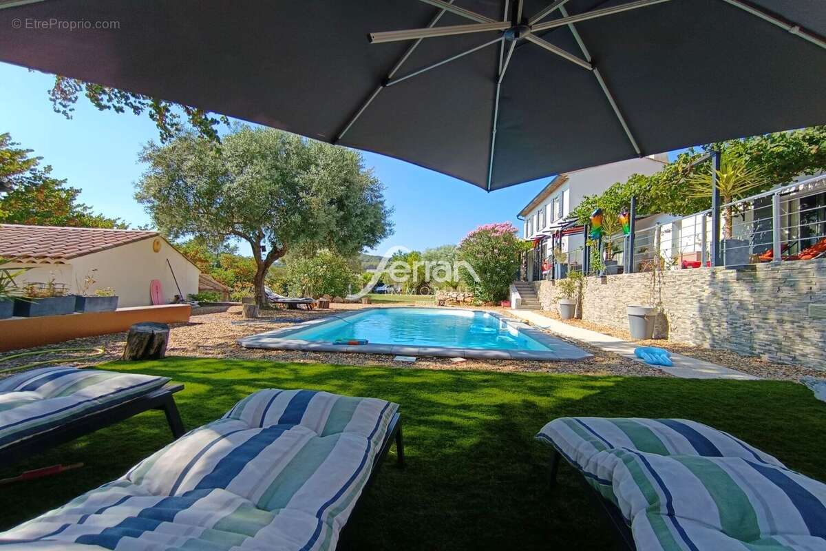 Maison 238 m² à Draguignan  - photo 4