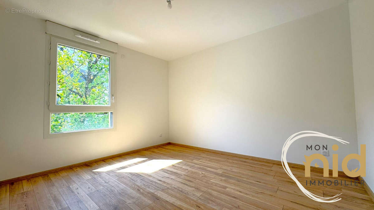 Appartement à MEYLAN