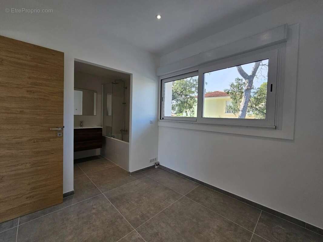 Appartement à SAINT-RAPHAEL