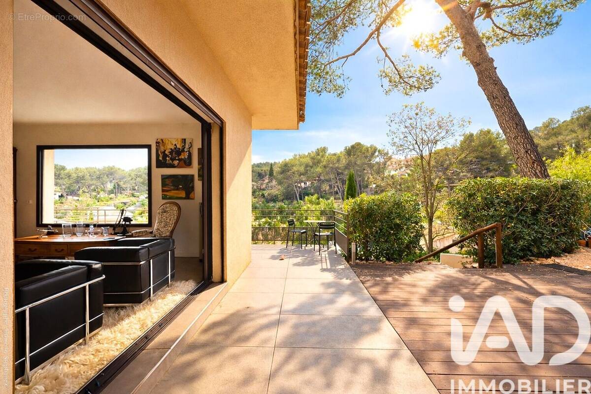 Photo 1 - Maison à PEYPIN