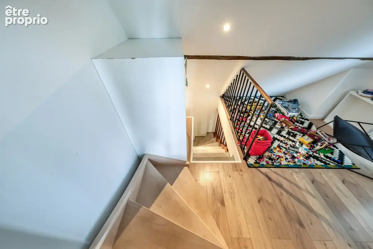 Maison  atypique sur 3 niveaux - 3 chambres - jardin - - photo 19