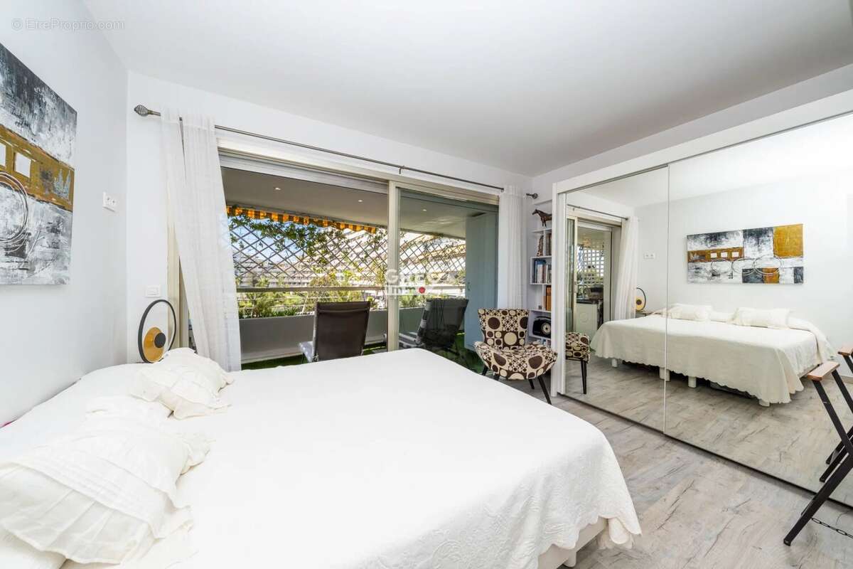 Appartement à VILLENEUVE-LOUBET