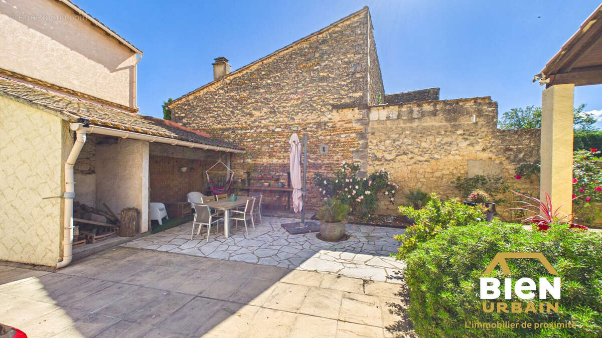Maison à SAINT-GILLES