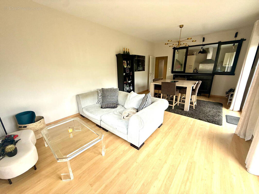 Appartement à SAINT-MARTIN-BOULOGNE