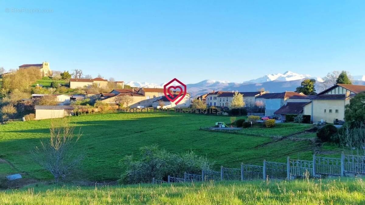 Terrain à SALIES-DU-SALAT