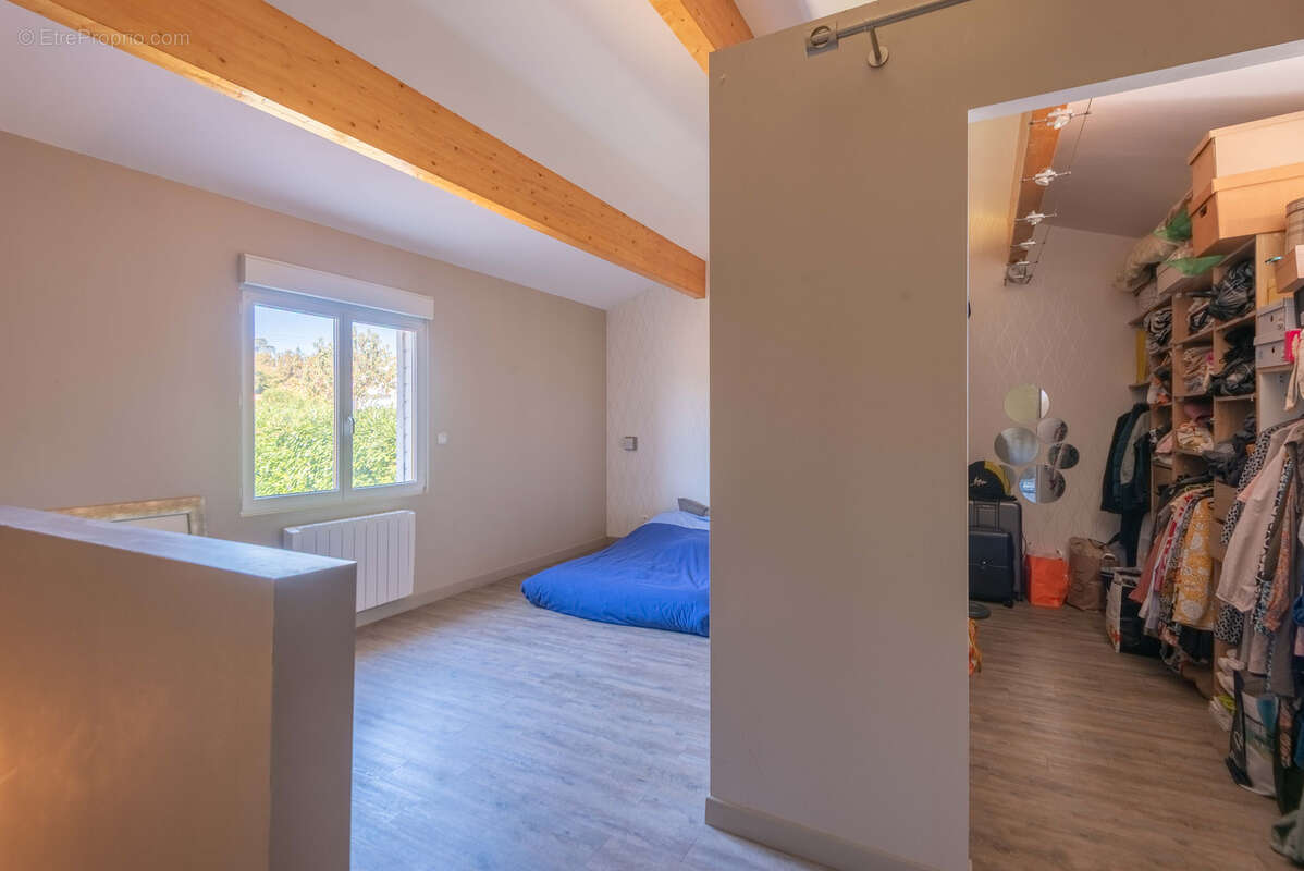 Maison à FARGUES-SAINT-HILAIRE