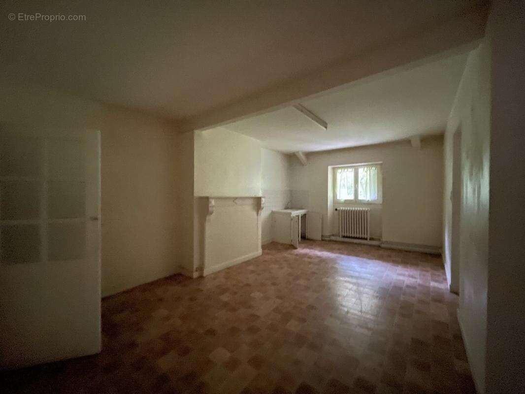 Appartement à SAINT-CERNIN
