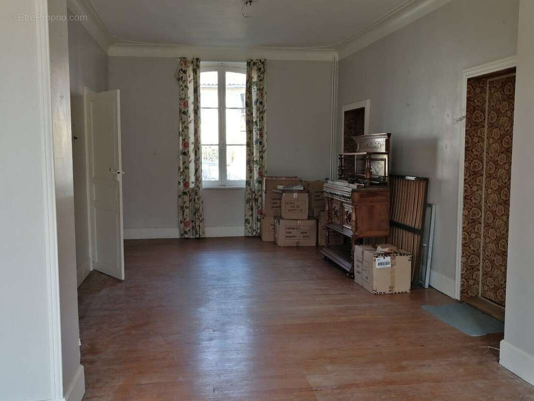 Maison bourgeoise à rénover         secteur Castelsarrasin - photo 11