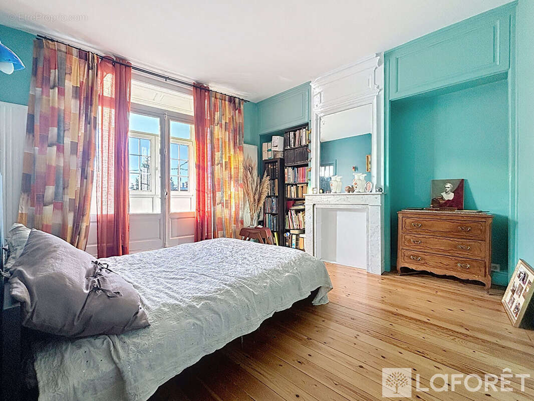 Maison à LA CHAPELLE-D'ARMENTIERES