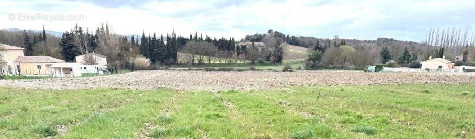 Terrain à BRUGAIROLLES