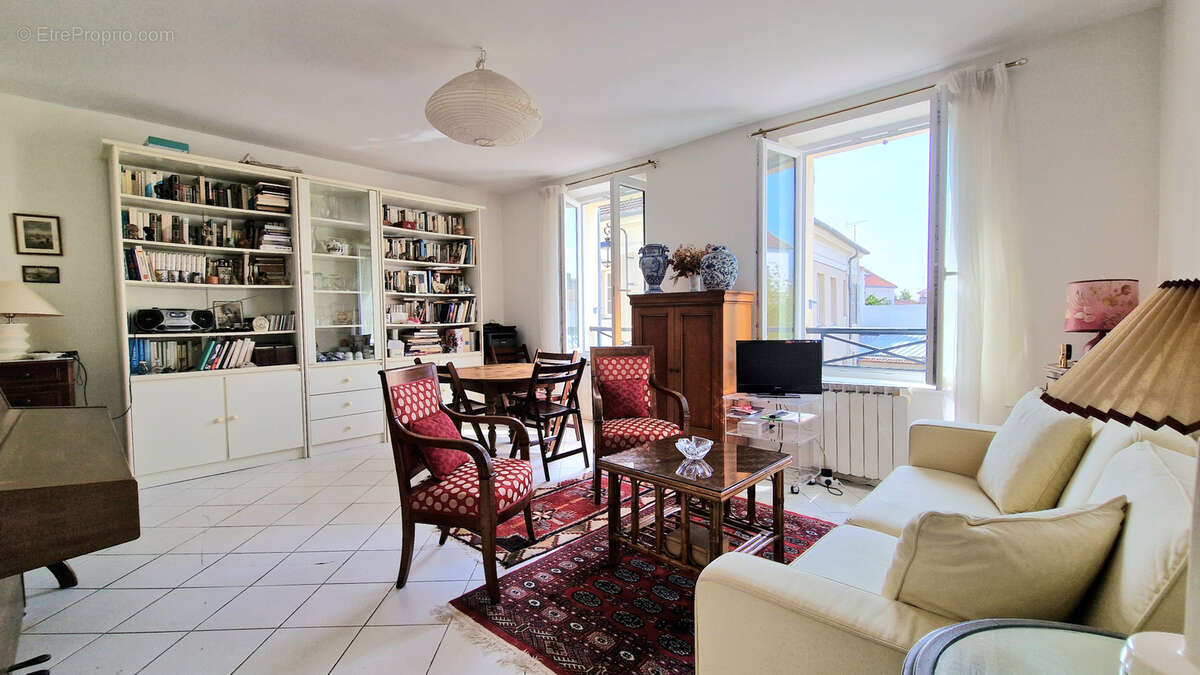 Appartement à RUEIL-MALMAISON